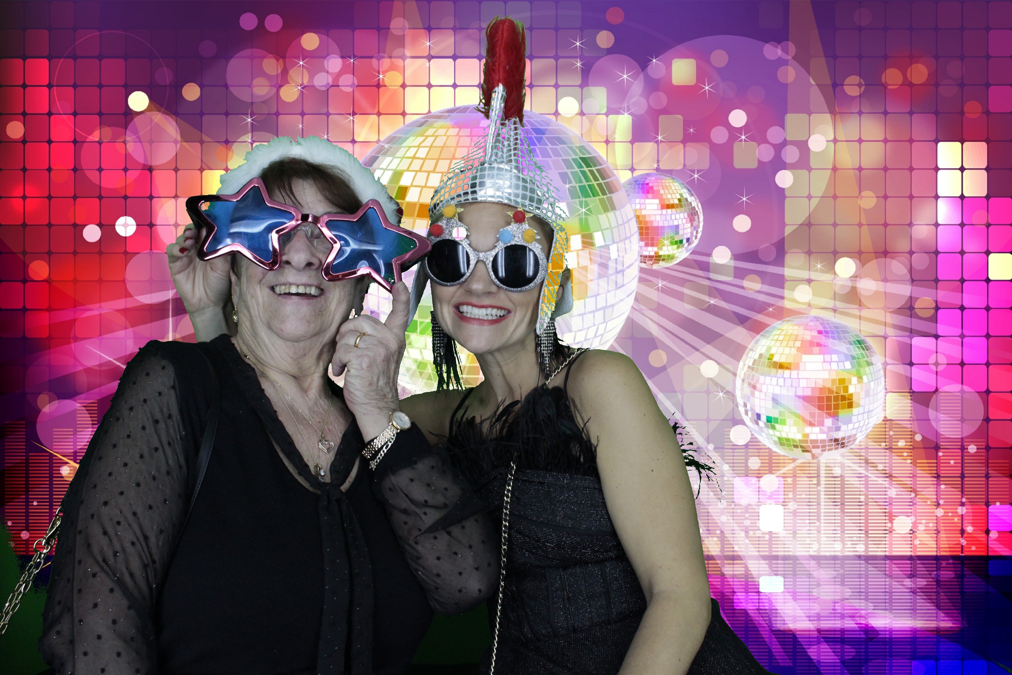 Christine's 60th Birthday | View more photos from the event at gallery.myphotoboothexperience.co.uk/u/MyPhotoBoothExperienceLtd/Christines-60th-Birthday